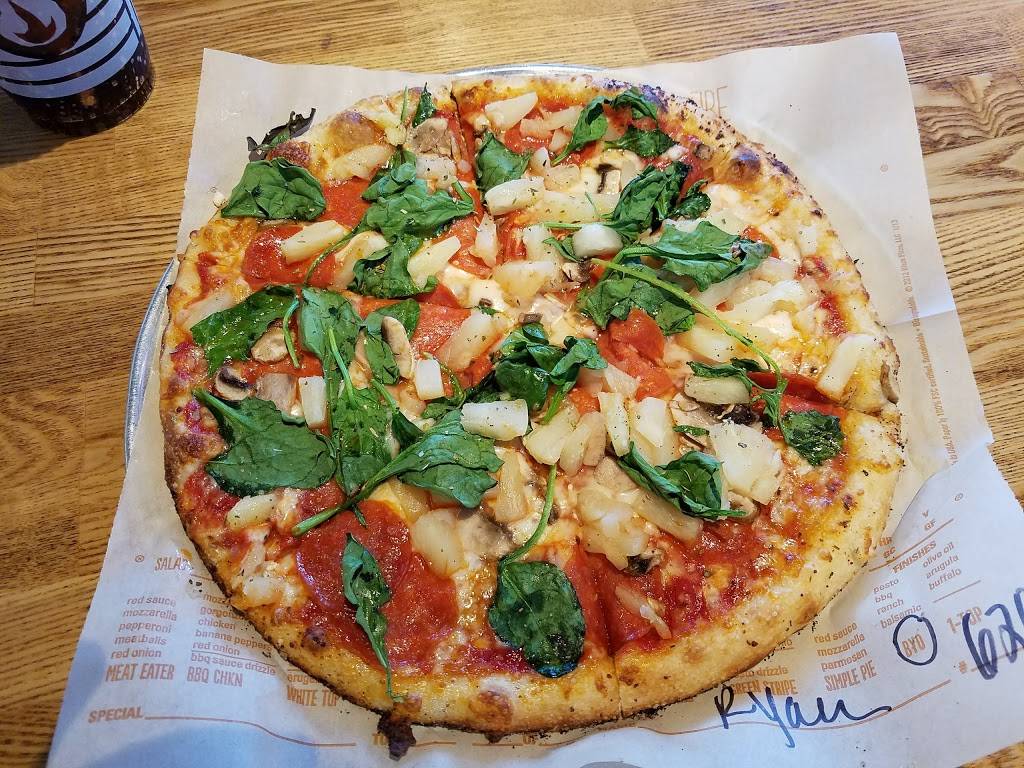 Blaze Pizza | meal takeaway | 2137 Golden Centre Ln, Gold River, CA 95670, USA | 9167426027 OR +1 916-742-6027