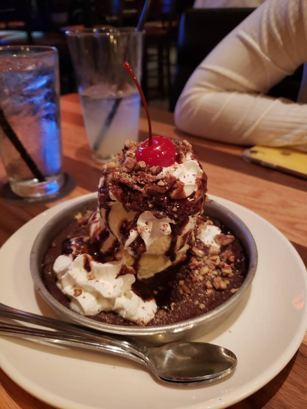 BJs Restaurant & Brewhouse | restaurant | 8888 SW 136th St, Miami, FL 33176, USA | 3052517550 OR +1 305-251-7550