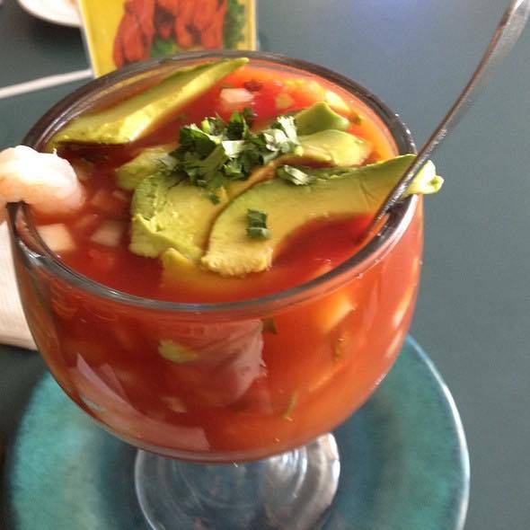 La Chapina Market | restaurant | 3110 Dickerson Pike, Nashville, TN 37207, USA | 6158353657 OR +1 615-835-3657