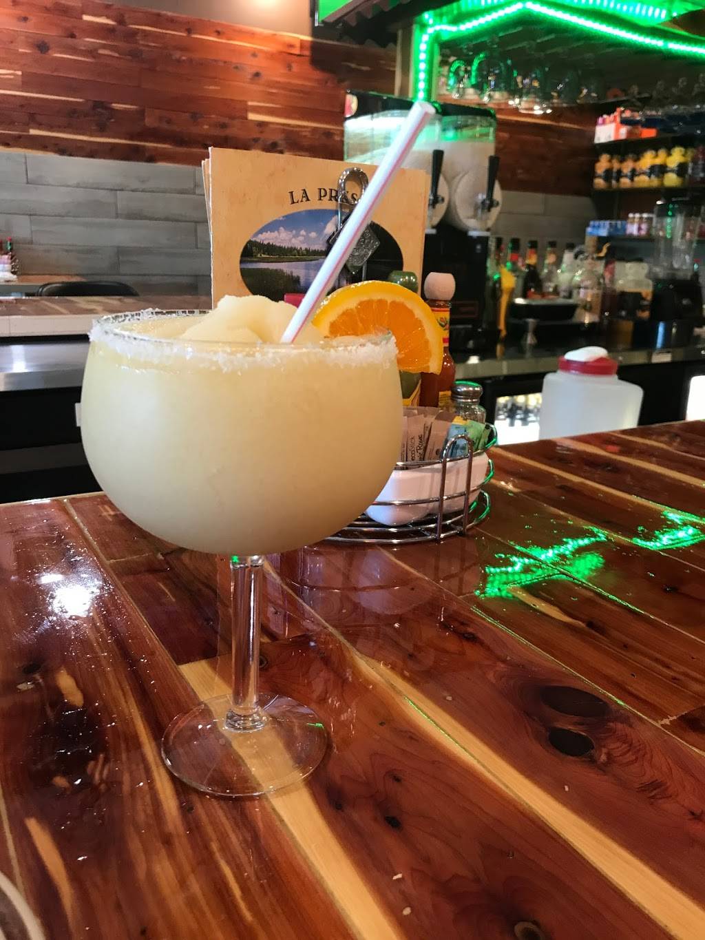 La Presa Mexican Restaurant Bar & Grill | restaurant | 5012 Cambridge Way Suite 129, Plainfield, IN 46168, USA | 3177077379 OR +1 317-707-7379