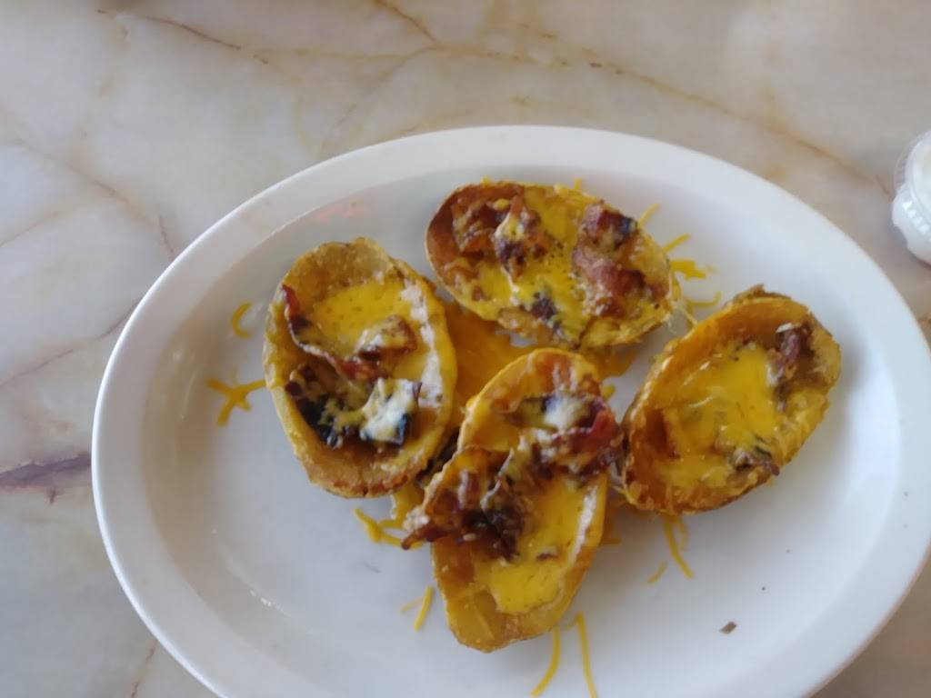 Woodville Diner | restaurant | 1949 Woodville Rd, Oregon, OH 43616, USA | 4196919999 OR +1 419-691-9999