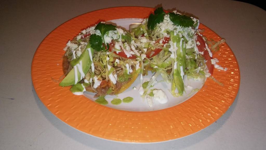Tacos El Chuy | restaurant | 3012 White Oak Dr, Houston, TX 77007, USA | 8328908561 OR +1 832-890-8561