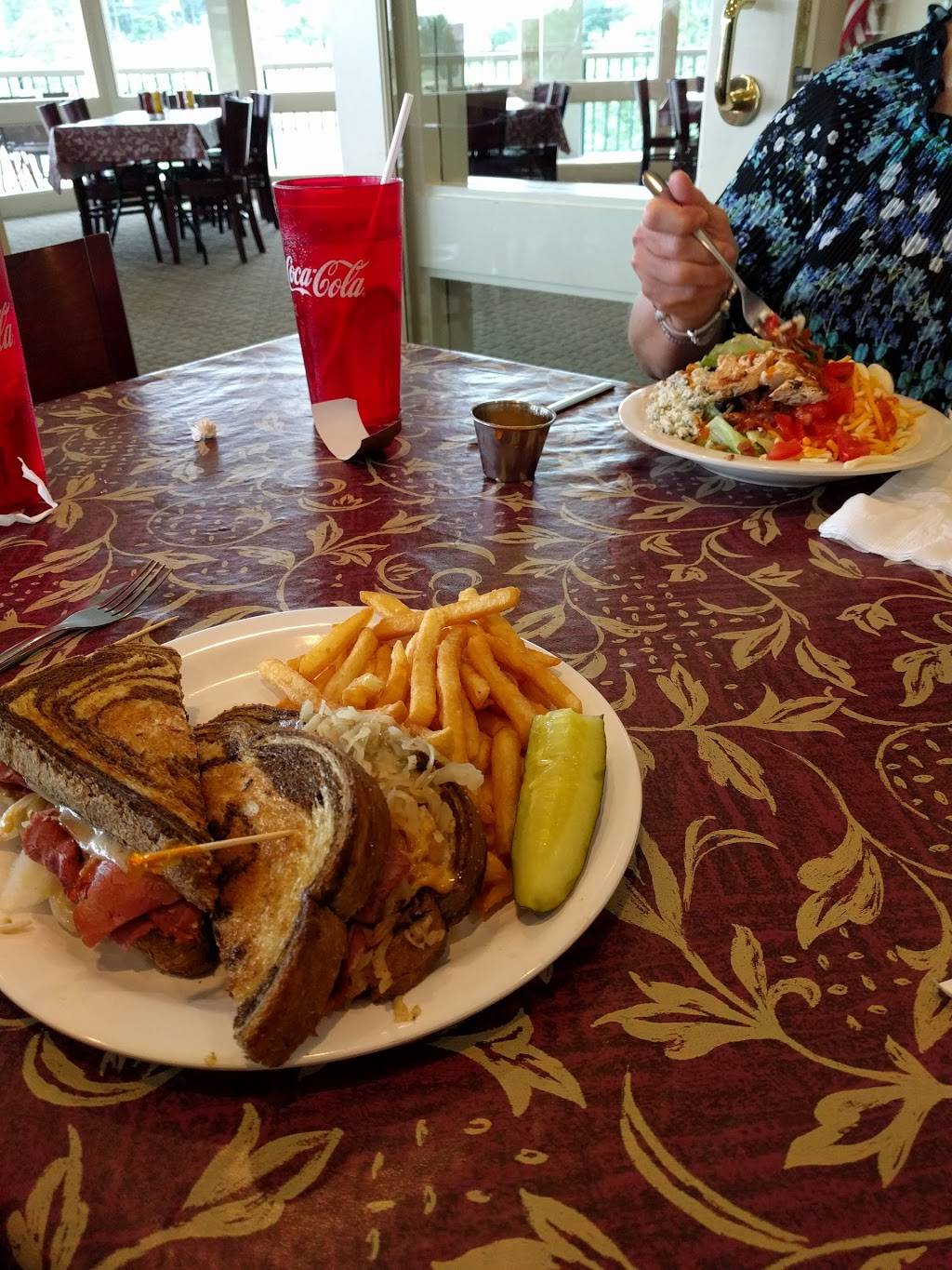 Tanasi Bar & Grill | restaurant | 450 Clubhouse Point, Loudon, TN 37774, USA | 8654589392 OR +1 865-458-9392