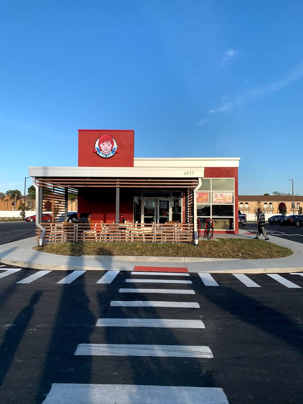 Wendys | restaurant | 6917 N 56th St, Tampa, FL 33617, USA | 8136165396 OR +1 813-616-5396