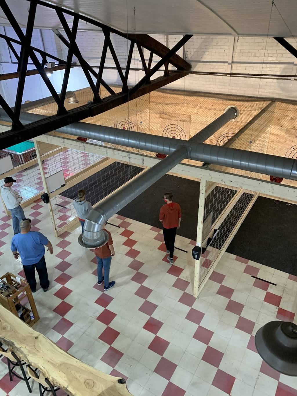 Beavers Teeth Axe Throwing, Brew & Chew | restaurant | 320 E Main St, Knoxville, IL 61448, USA | 3092894228 OR +1 309-289-4228