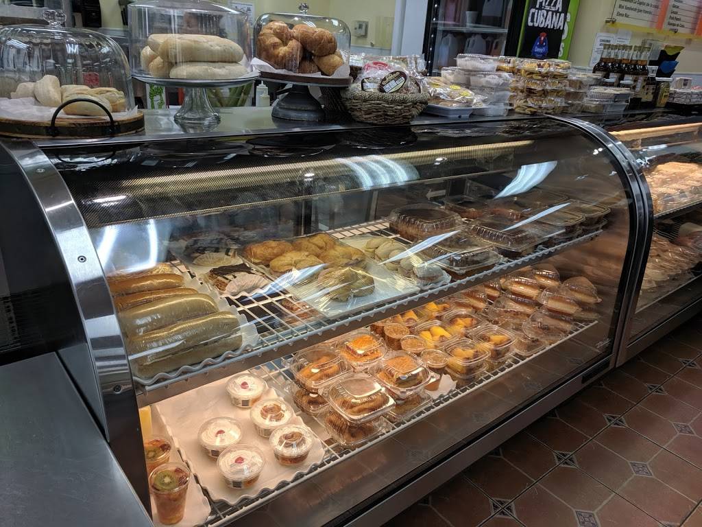 La Capital de Los Jugos | cafe | 2401 SW 122nd Ave, Miami, FL 33175, USA | 3054851688 OR +1 305-485-1688