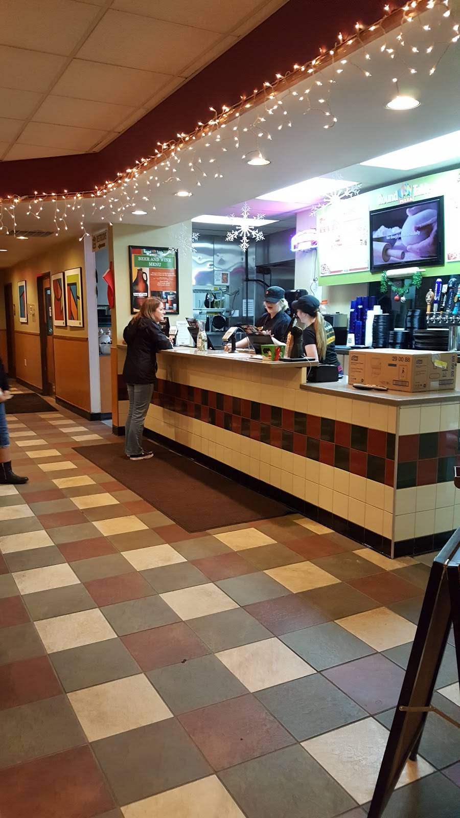 Round Table Pizza | meal takeaway | 16016 Meridian E, Puyallup, WA 98375, USA | 2538405500 OR +1 253-840-5500