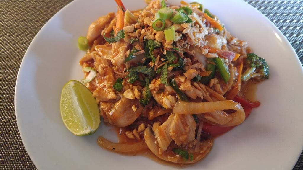 Banana Leaf Asian Cuisine | restaurant | 44 King St E, Stoney Creek, ON L8G 1K1, Canada | 9056625557 OR +1 905-662-5557