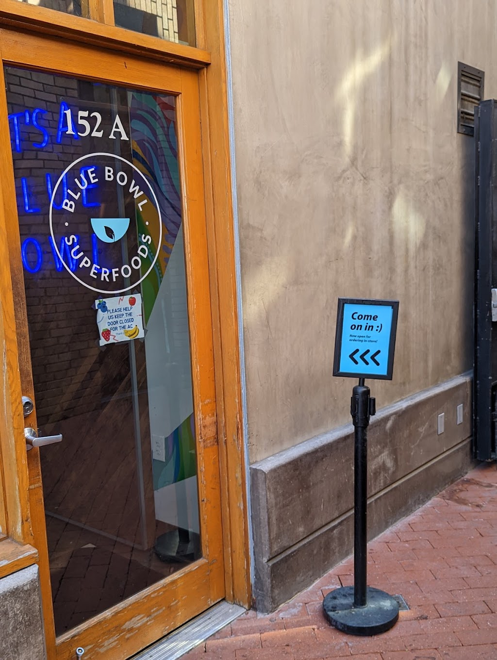 Blue Bowl Superfoods | restaurant | 152 N Glassell St, Orange, CA 92866, USA | 6572819089 OR +1 657-281-9089