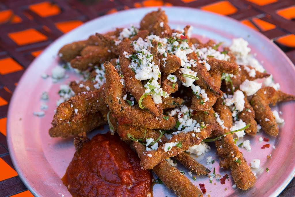 Crossroads Farm to Truck | restaurant | 3913 Todd Ln #607, Austin, TX 78744, USA | 5128086549 OR +1 512-808-6549