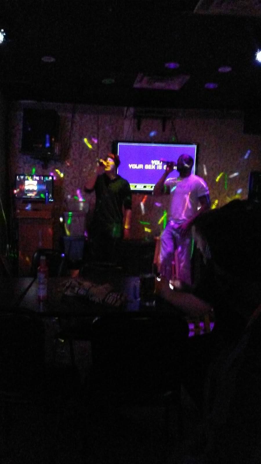 B S Jones Pub & Grill | restaurant | 2926 Fort Bragg Rd, Fayetteville, NC 28303, USA | 9103217600 OR +1 910-321-7600