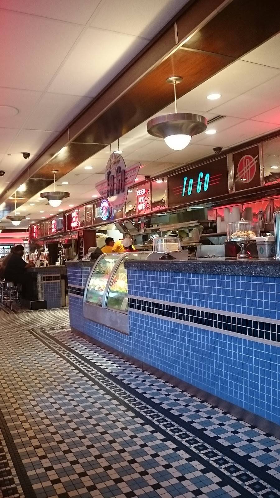 Silver Diner- Reston | restaurant | 11951 Killingsworth Ave, Reston, VA 20194, USA | 7037420801 OR +1 703-742-0801