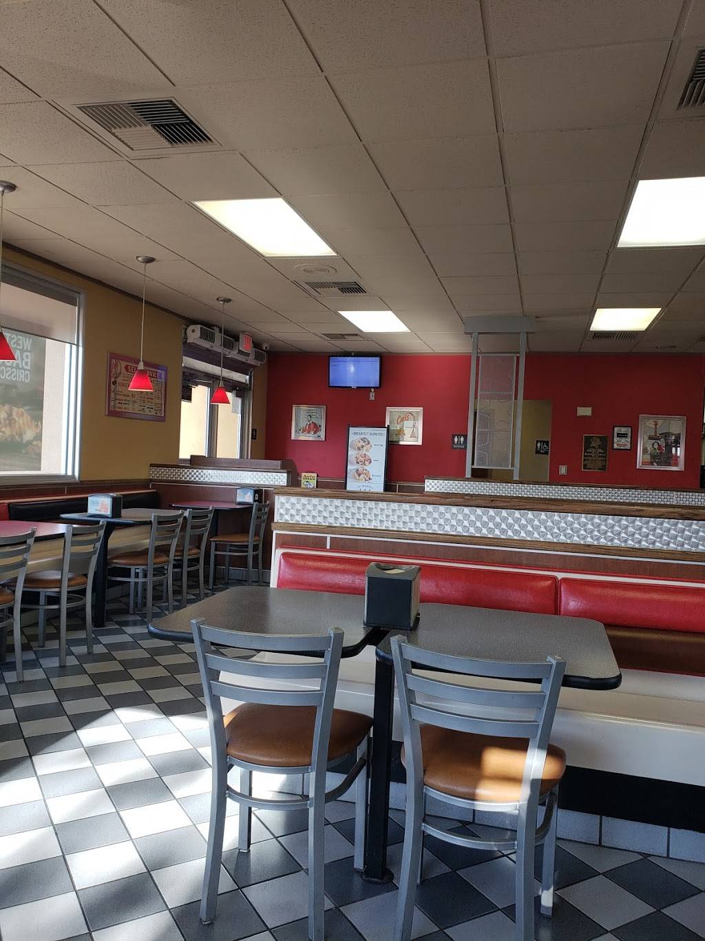 Carls Jr. | restaurant | 1125 Herndon Ave, Clovis, CA 93612, USA | 5593251368 OR +1 559-325-1368