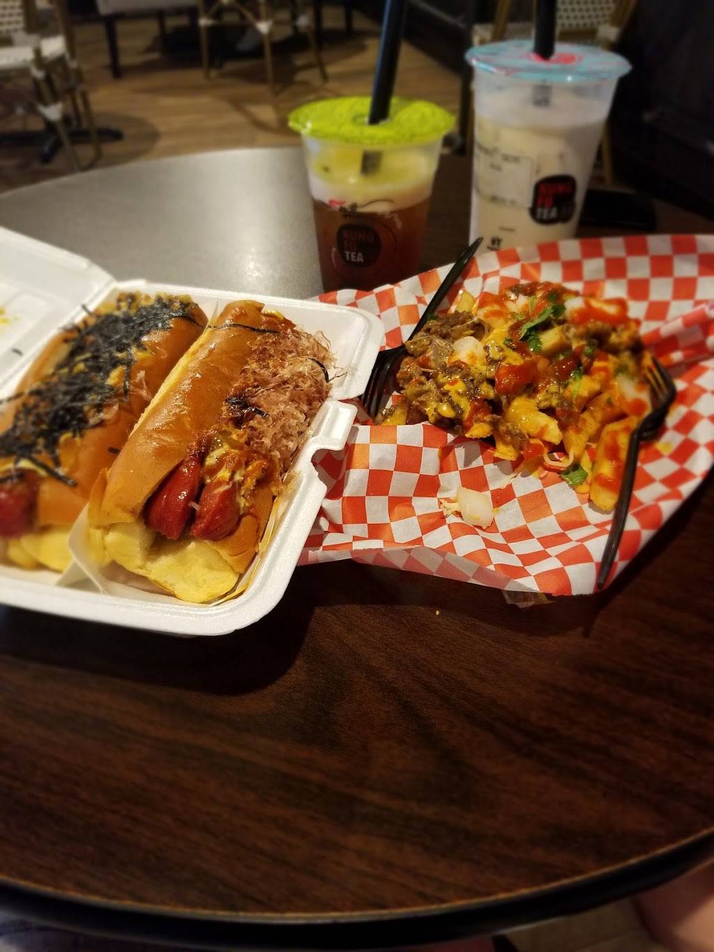 Spicy Dog | meal takeaway | 3224 Yoakum Blvd, Houston, TX 77006, USA | 7135882849 OR +1 713-588-2849