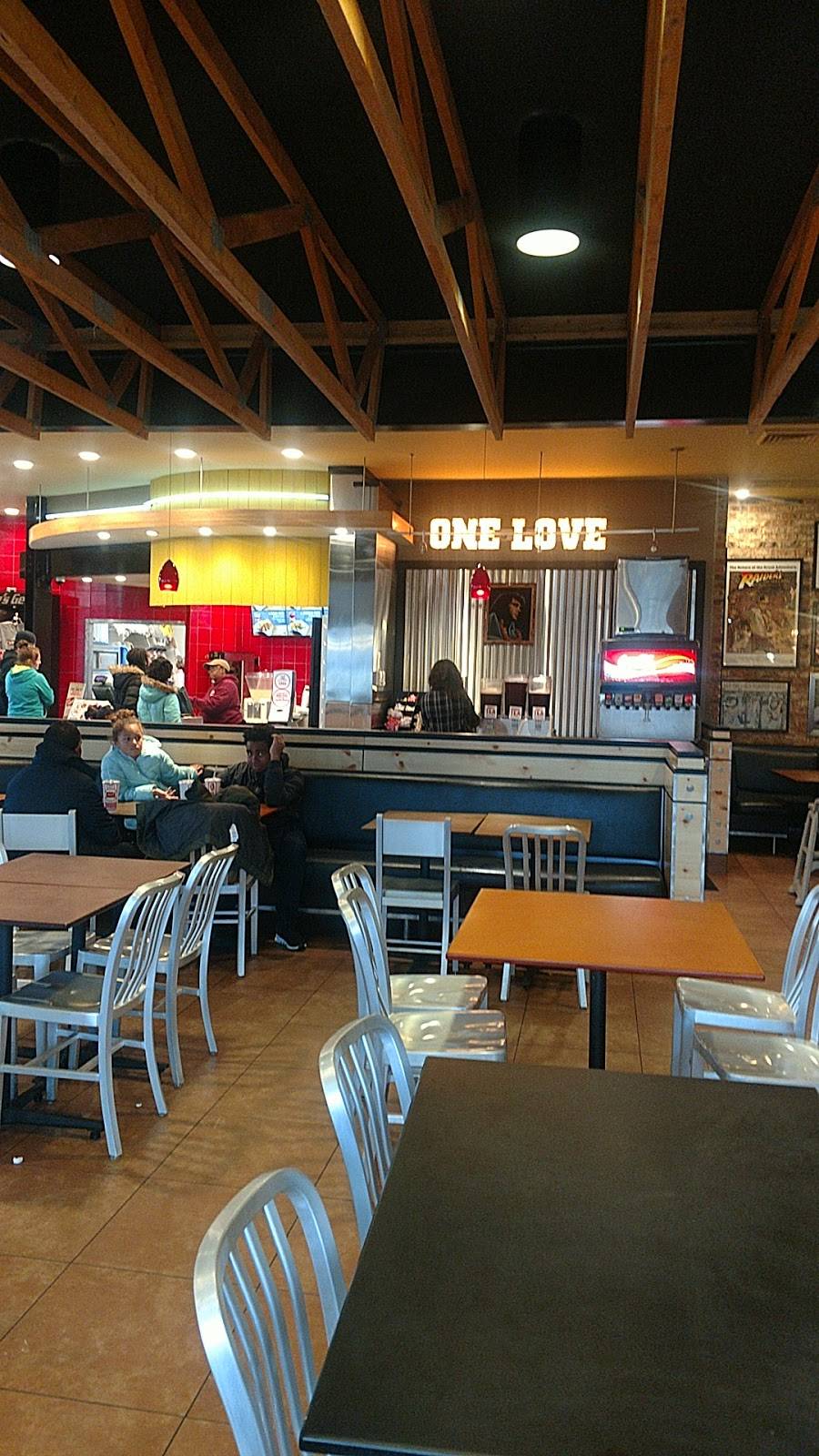 Raising Canes Chicken Fingers | meal takeaway | 1320 N Hamilton Rd, Gahanna, OH 43230, USA | 6144751300 OR +1 614-475-1300