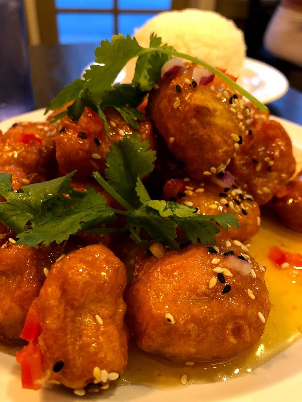 Vegan House Thai Bistro | restaurant | 1435 N Highland Ave #7622, Los Angeles, CA 90028, USA | 3235161535 OR +1 323-516-1535