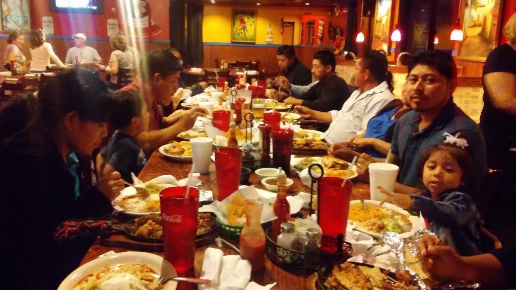 Hungry Howies | restaurant | 16135 NW US Hwy 441 #20, Alachua, FL 32615, USA | 3865185255 OR +1 386-518-5255