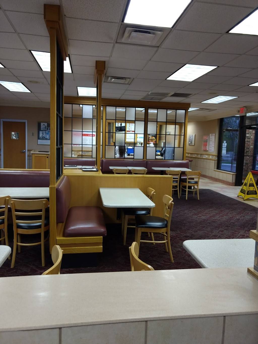 Wendys | restaurant | 606 S Main St, Englewood, OH 45322, USA | 9378363035 OR +1 937-836-3035