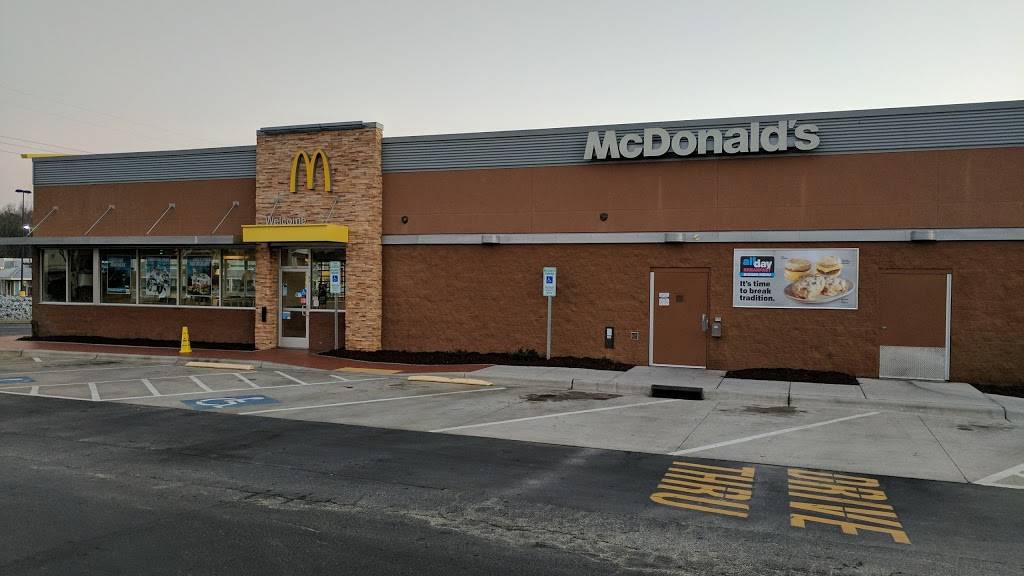 McDonalds | cafe | 205 Montgomery Crossing, Biscoe, NC 27209, USA | 9104284457 OR +1 910-428-4457