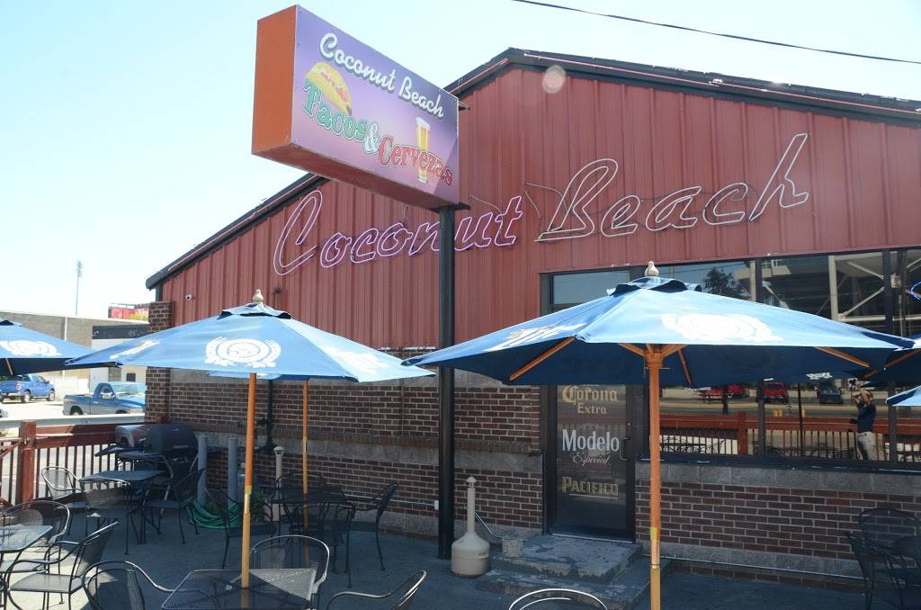 Coconut Beach | restaurant | 2787 S Floyd St, Louisville, KY 40209, USA | 5026342844 OR +1 502-634-2844