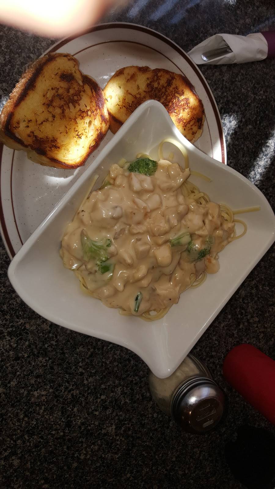 Ricks Wagon Wheel Restaurant | restaurant | 68 Monroe St, Floyd, IA 50435, USA | 6413982390 OR +1 641-398-2390