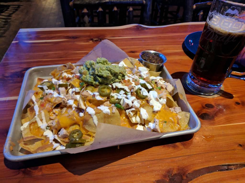 Twin Peaks Restaurant | restaurant | 7325 W Taft St, Wichita, KS 67209, USA | 3164404940 OR +1 316-440-4940