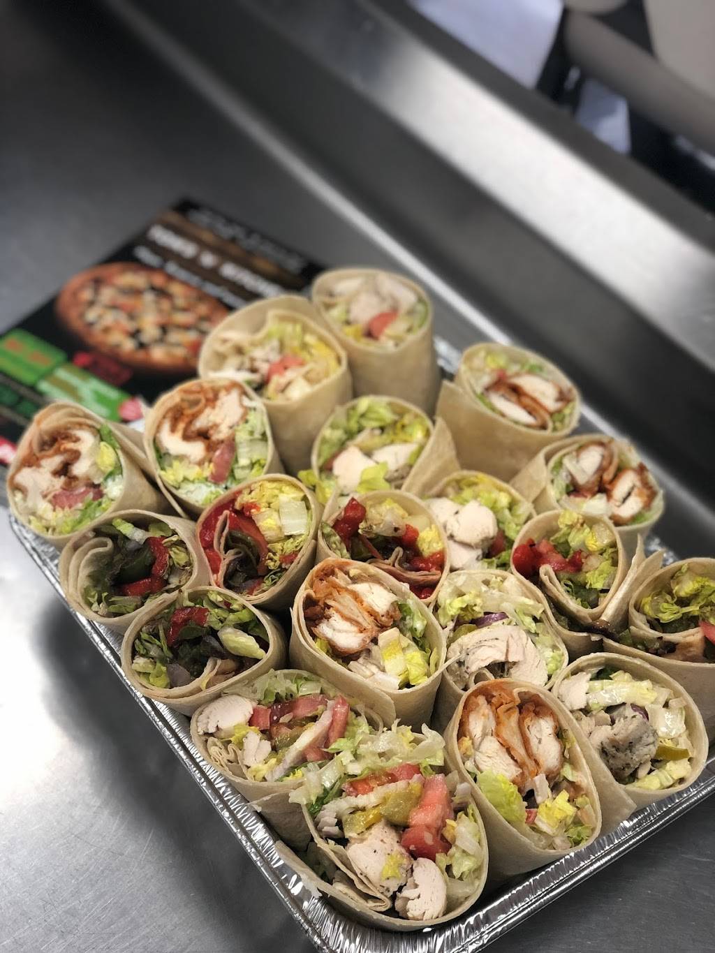 Tom’s Kitchen | restaurant | 1526 Smith St, North Providence, RI 02911, USA | 4013531416 OR +1 401-353-1416