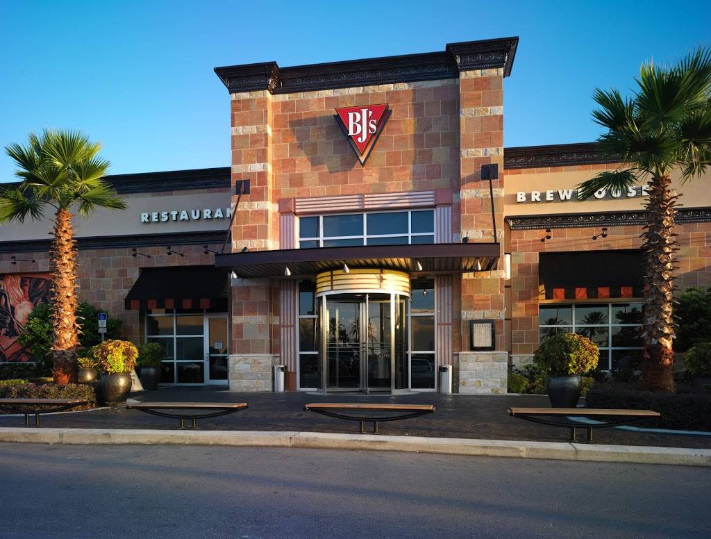 BJs Restaurant & Brewhouse | restaurant | 4151 Conroy Rd, Orlando, FL 32839, USA | 4073520225 OR +1 407-352-0225
