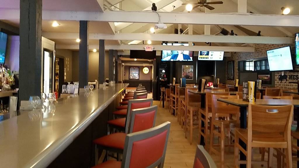 Buffalo Wild Wings | restaurant | 2635 N Mayfair Rd, Wauwatosa, WI 53226, USA | 4143021900 OR +1 414-302-1900