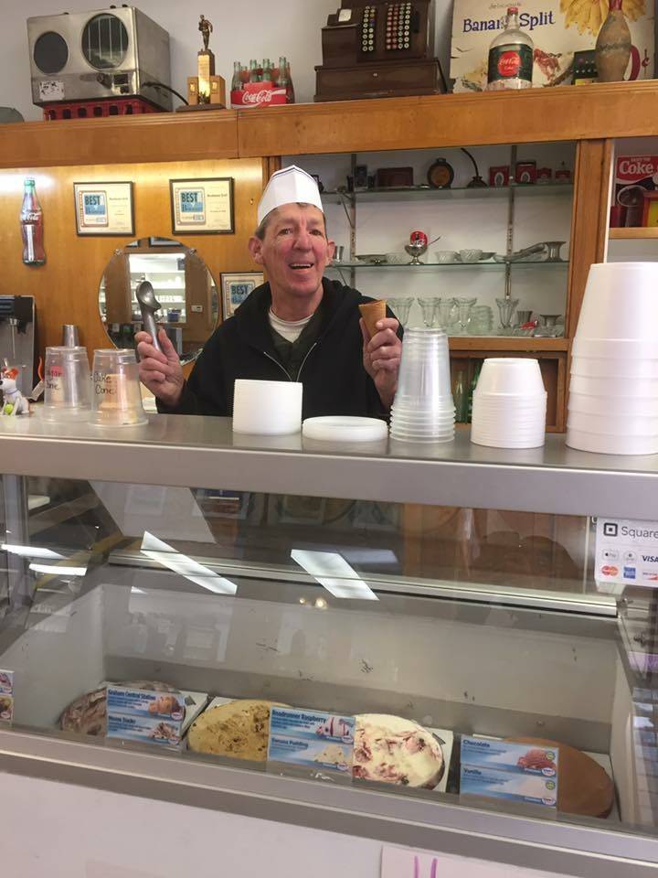 Buchanan Fountain and Grille | restaurant | 19771 Main St, Buchanan, VA 24066, USA | 5402668803 OR +1 540-266-8803