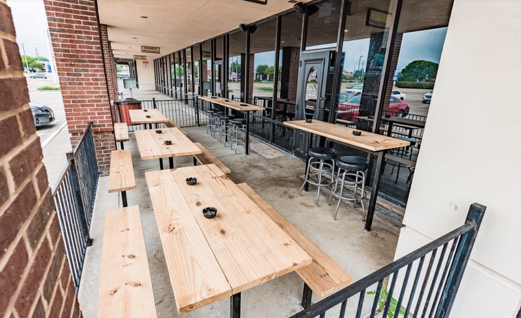 Benders Sports And Spirits | restaurant | 18110 Midway Rd Suite 188, Dallas, TX 75287, USA | 9728072026 OR +1 972-807-2026