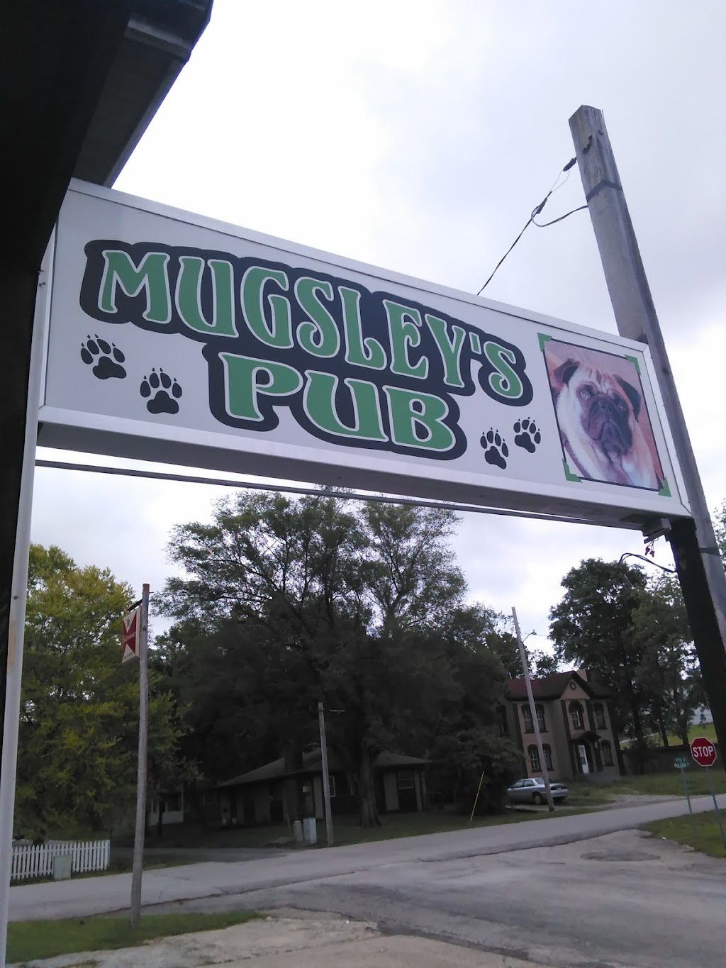 Mugsleys Pub | restaurant | 1605 Fuller St, Bethany, MO 64424, USA | 6604254444 OR +1 660-425-4444