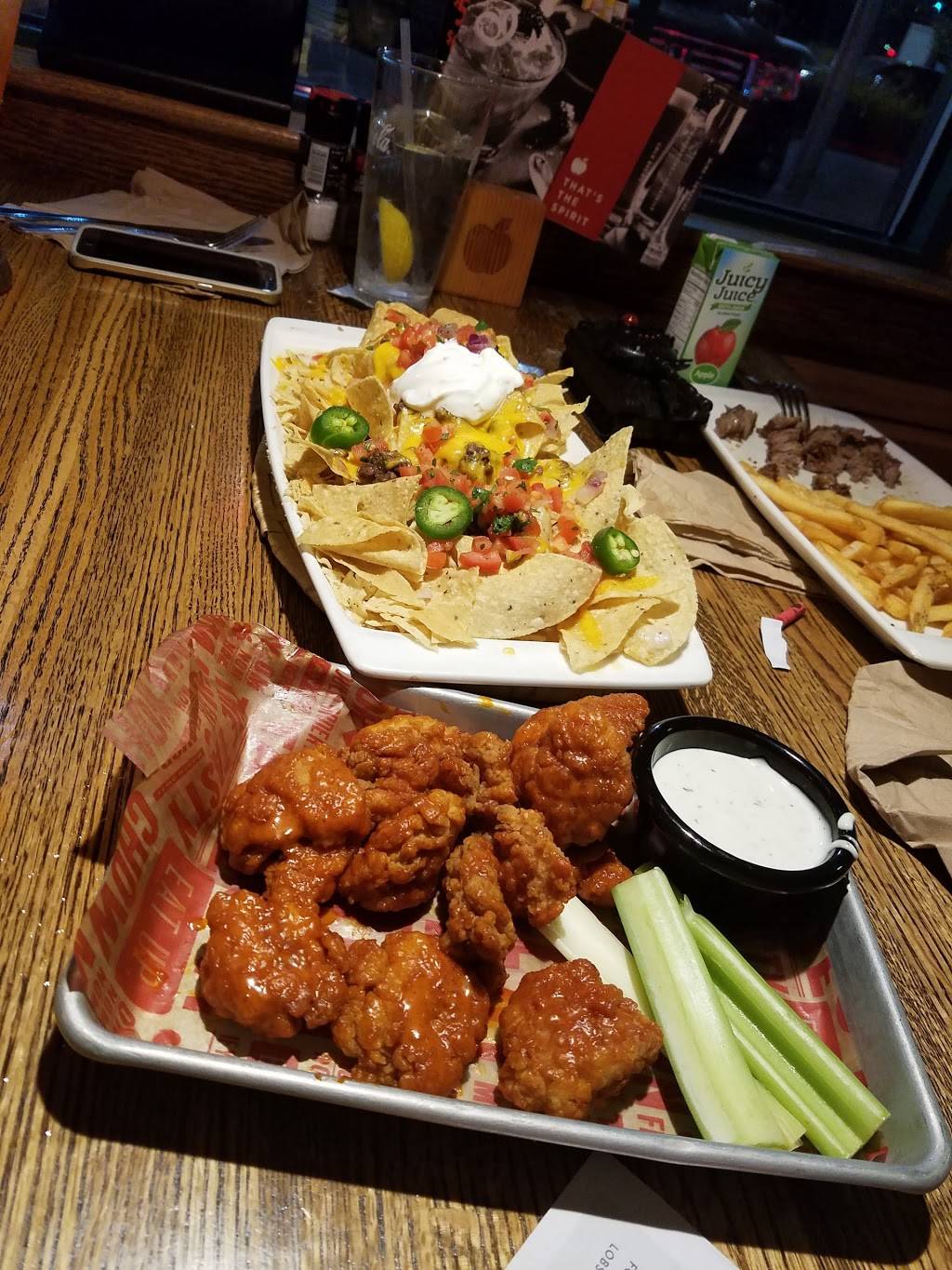 Applebees Grill + Bar | restaurant | 2449 Claribel Rd, Riverbank, CA 95367, USA | 2098639780 OR +1 209-863-9780