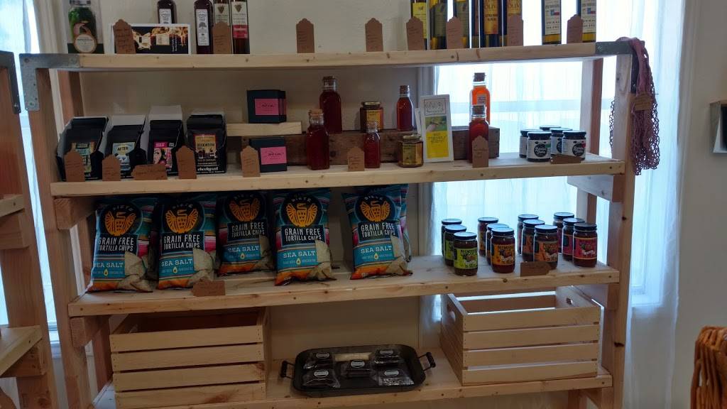 Vittles Market & Eatery | restaurant | 14015 Ranch Rd 12 #1, Wimberley, TX 78676, USA | 5125202532 OR +1 512-520-2532