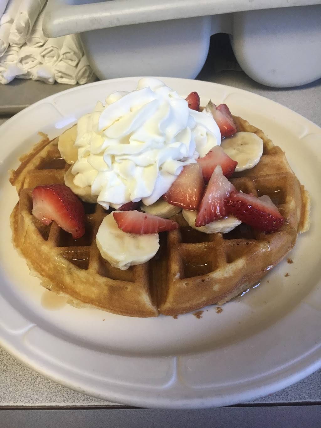 Briskets | restaurant | 2474 Navarre Ave, Oregon, OH 43616, USA | 4196910022 OR +1 419-691-0022