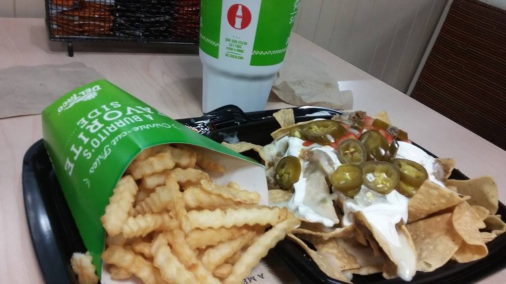 Del Taco | meal takeaway | 900 S Val Vista Dr, Gilbert, AZ 85296, USA | 4805588334 OR +1 480-558-8334
