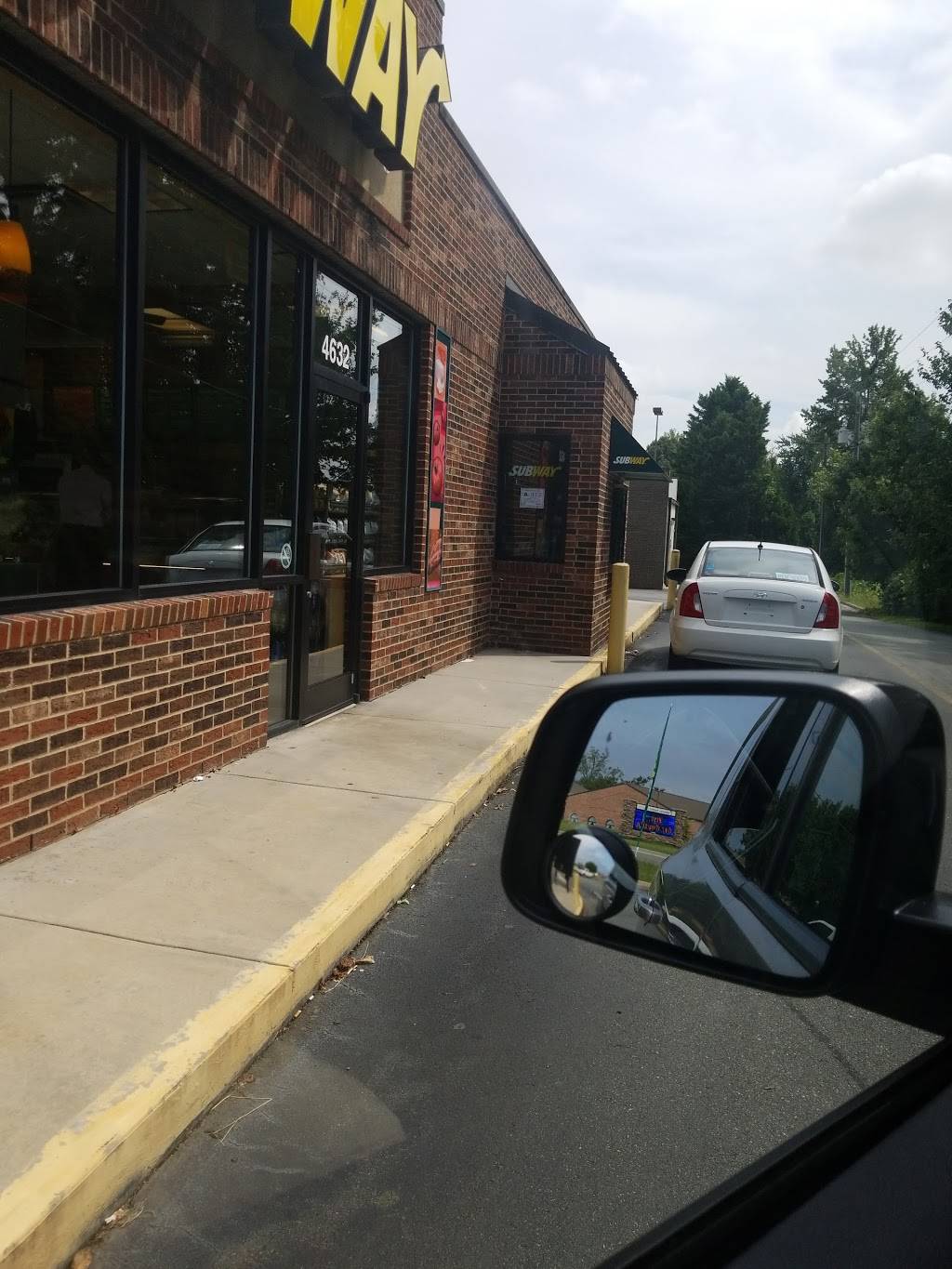 Subway | restaurant | 4632 Hicone Rd, Greensboro, NC 27405, USA | 3363589100 OR +1 336-358-9100