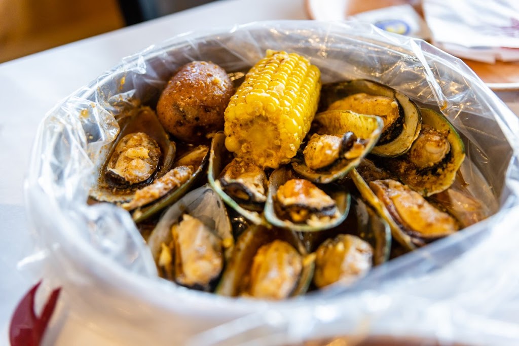 Shaking Seafood | meal takeaway | 1616 Dorchester Ave, Dorchester, MA 02122, USA | 6175068823 OR +1 617-506-8823