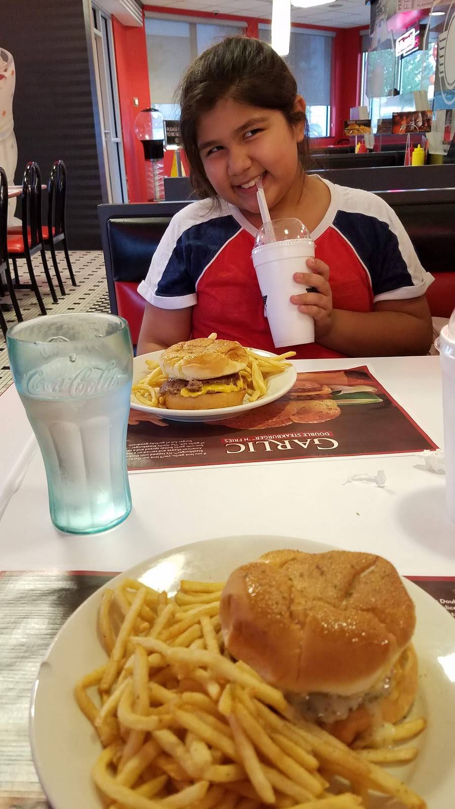 Steak n Shake | restaurant | 4199 Hacks Cross Rd, Memphis, TN 38125, USA | 9017553483 OR +1 901-755-3483