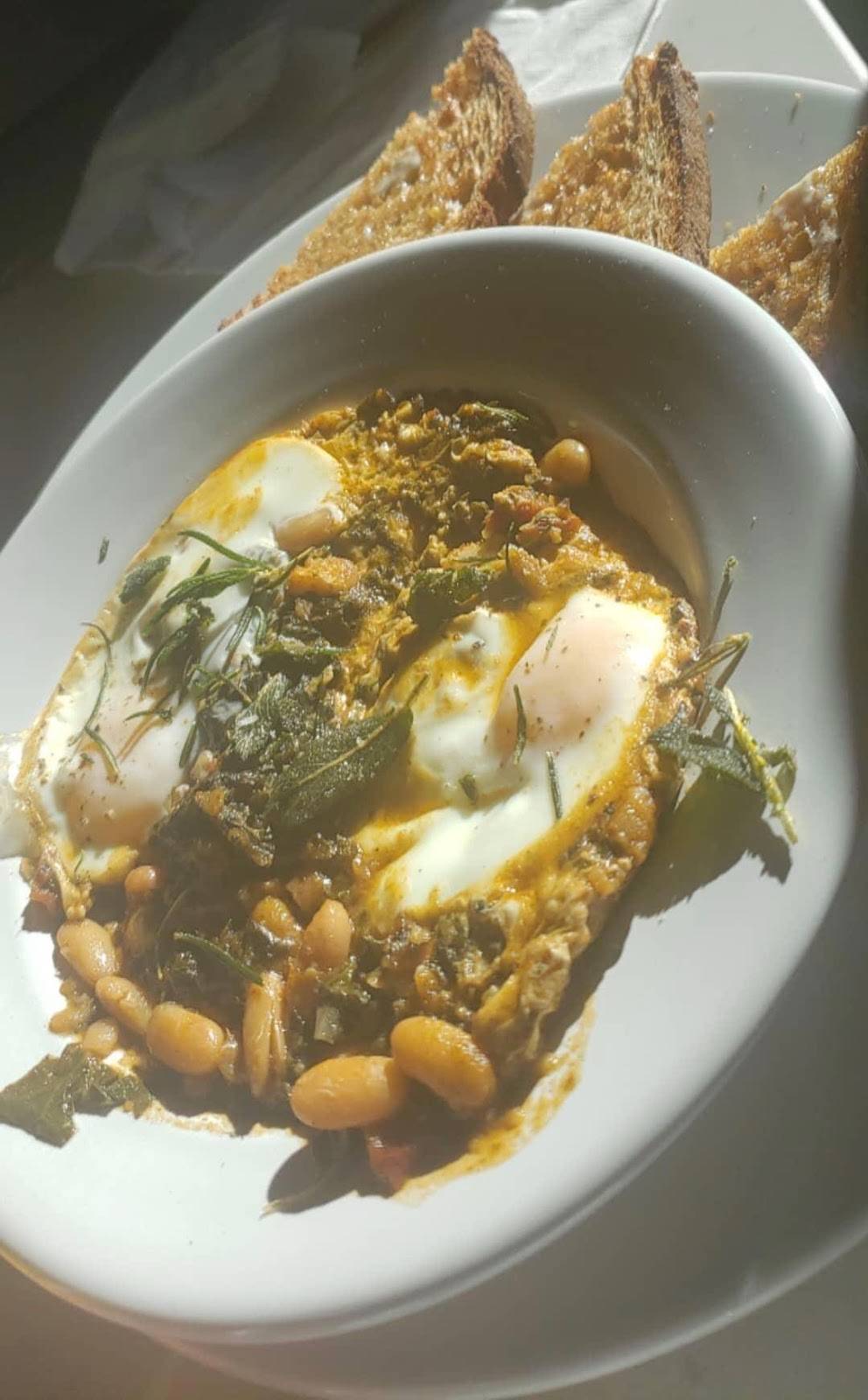 Grand Army Tavern | restaurant | 901 NE Oneonta St, Portland, OR 97211, USA | 5038416195 OR +1 503-841-6195