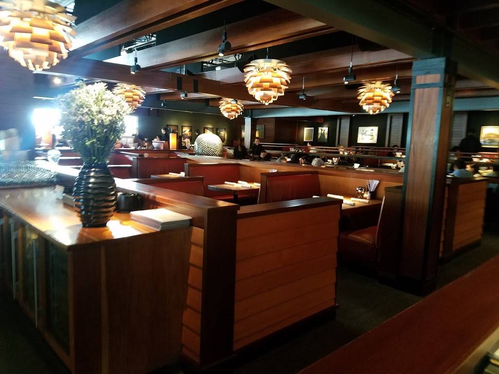 Houstons | restaurant | 320 S Arroyo Pkwy, Pasadena, CA 91105, USA | 6265776001 OR +1 626-577-6001