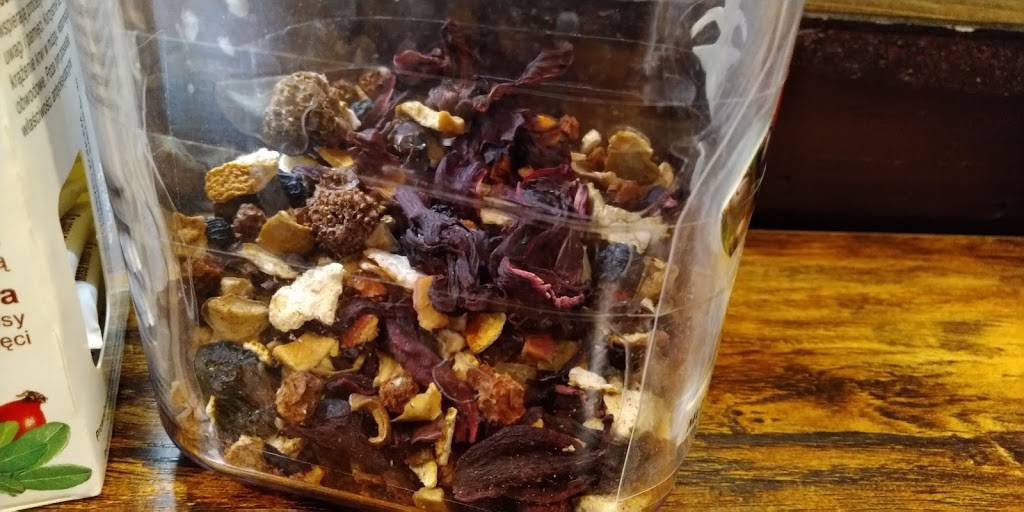 Cherry Berry Shakes and Teas Café | cafe | Main parking entry, 191 Brockton Ave, Abington, MA 02351, USA | 7816163212 OR +1 781-616-3212