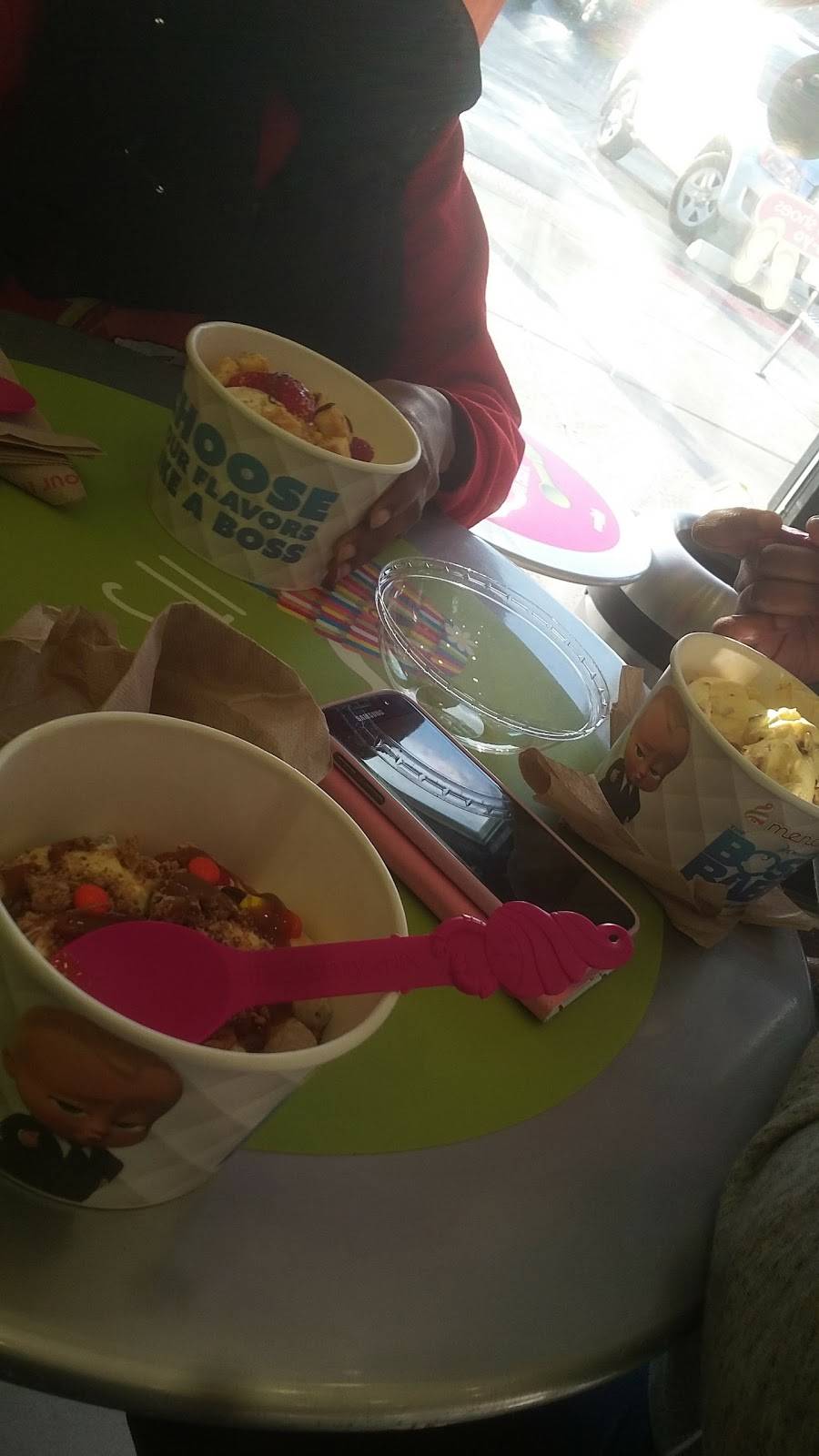 Menchies Frozen Yogurt | bakery | 85 N Hamilton Rd, Gahanna, OH 43230, USA | 6144724044 OR +1 614-472-4044