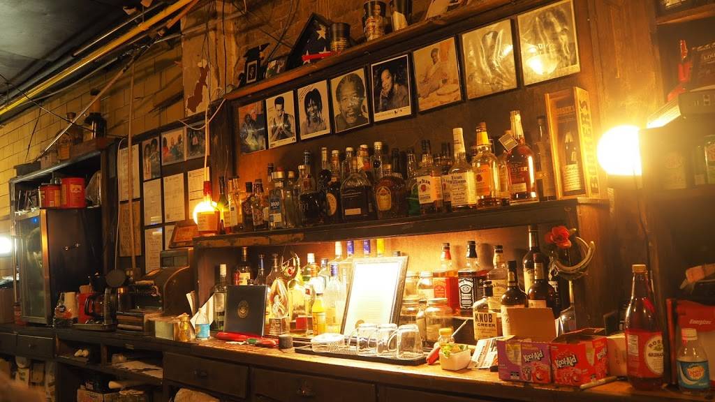 Shirley Maes Cafe | restaurant | 802 S Clay St, Louisville, KY 40203, USA | 5025895295 OR +1 502-589-5295