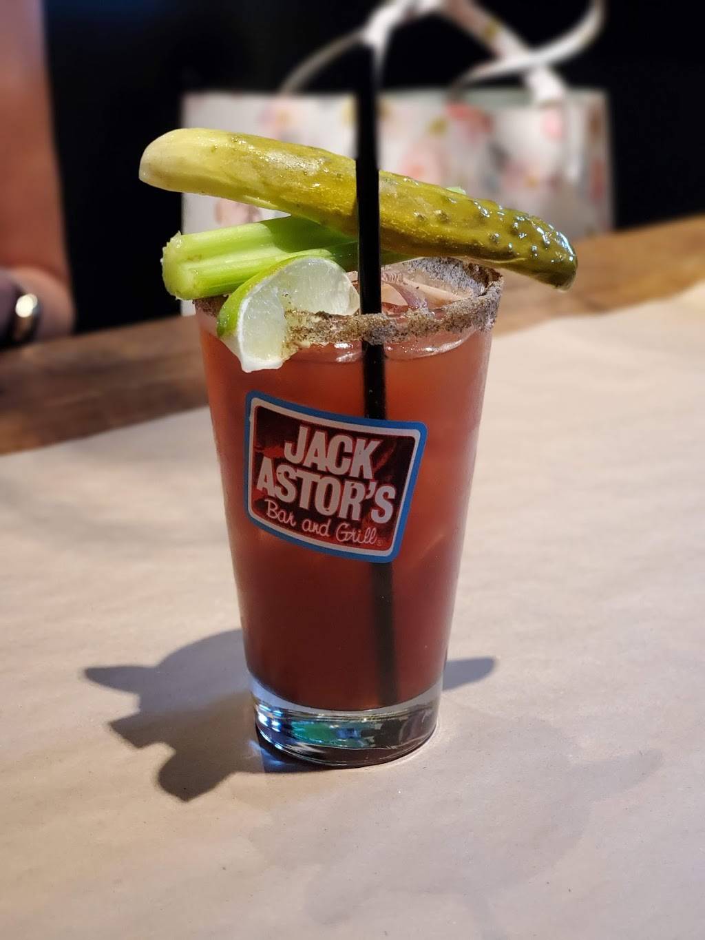 Jack Astors Bar & Grill | restaurant | 400 Ontario St, St. Catharines, ON L2R 5L8, Canada | 9059885677 OR +1 905-988-5677