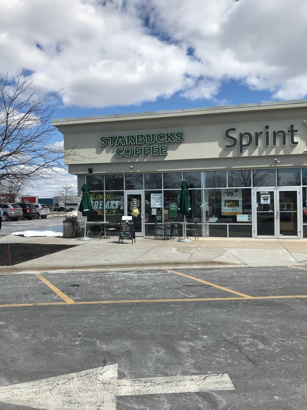 Starbucks | cafe | 3712 Nazareth Rd, Easton, PA 18045, USA | 4843730510 OR +1 484-373-0510