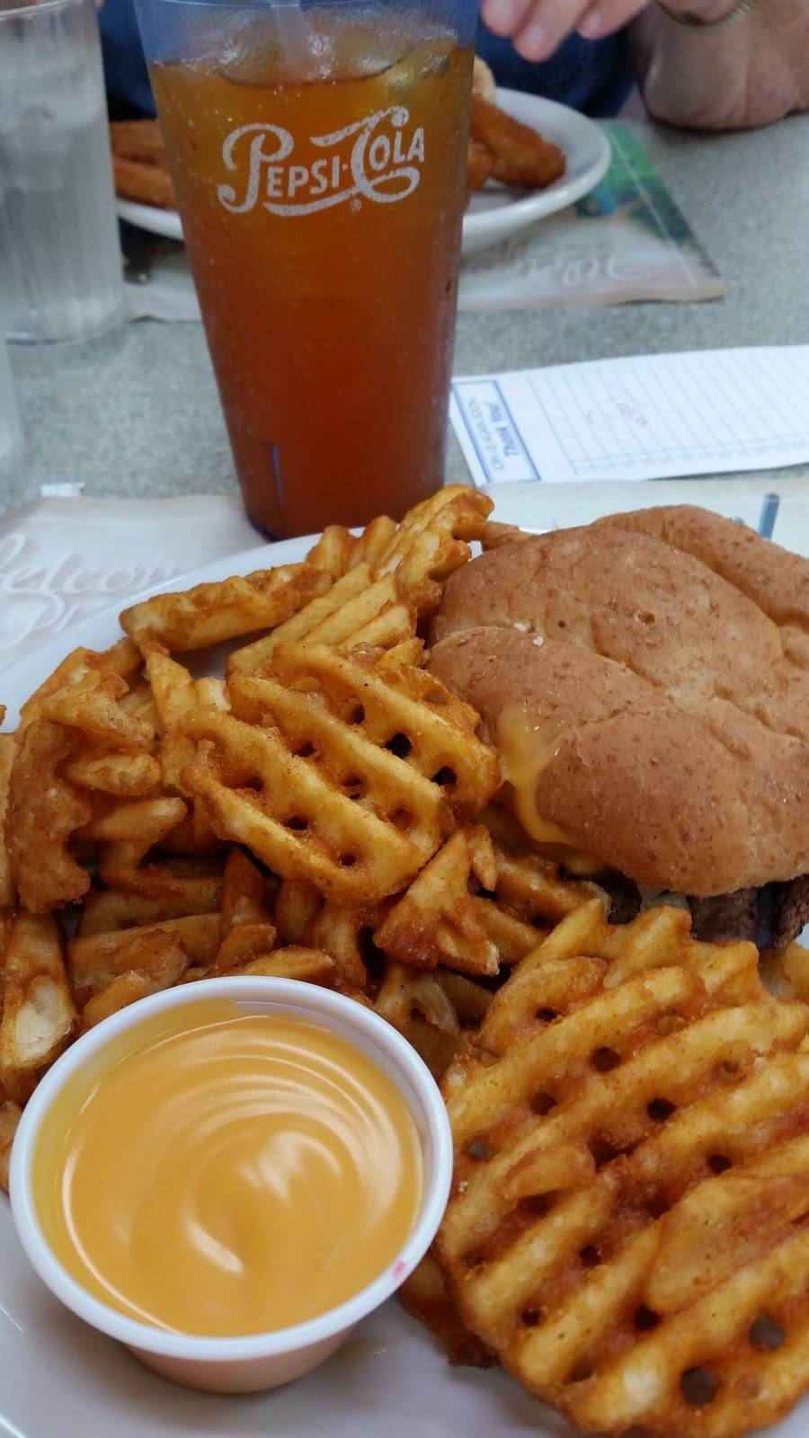 Country Corral Restaurant | restaurant | 280 E North Village Dr A, Shipshewana, IN 46565, USA | 2607684589 OR +1 260-768-4589