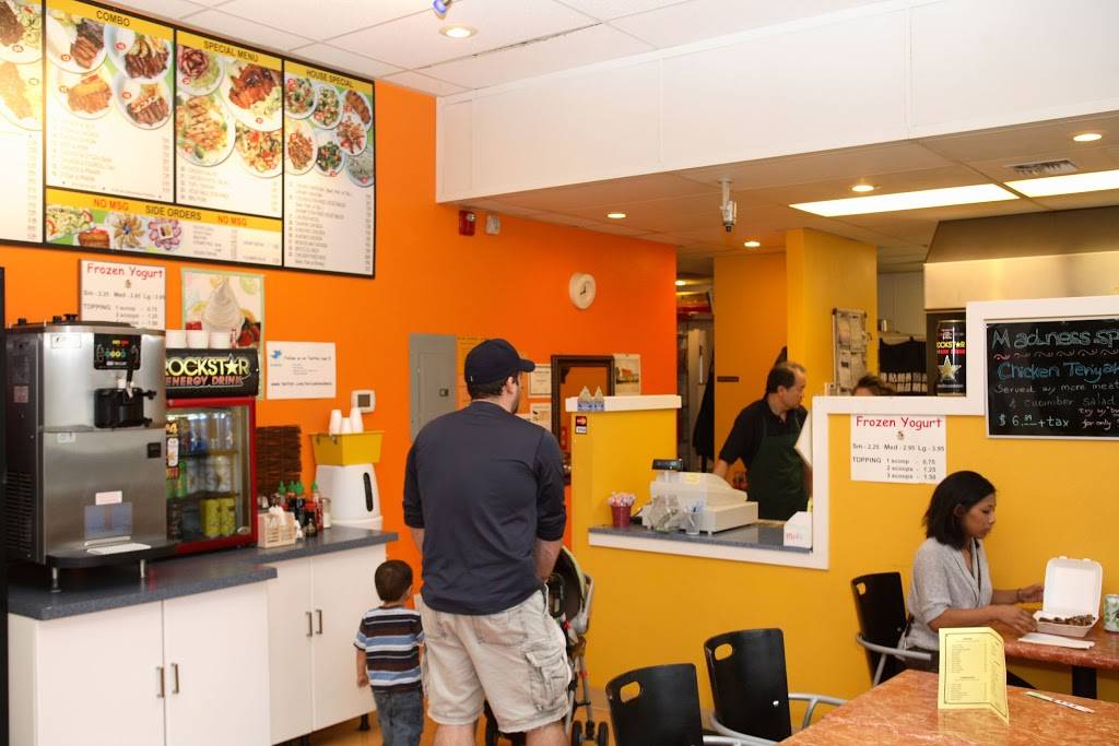 Teriyaki Madness | restaurant | 10600 NE 68th St b, Kirkland, WA 98033, USA | 4258276377 OR +1 425-827-6377