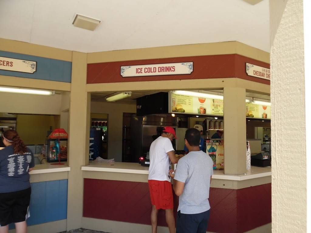 Stockade Refreshments | restaurant | 1870 Frontier Town Dr, Sandusky, OH 44870, USA | 4196272350 OR +1 419-627-2350