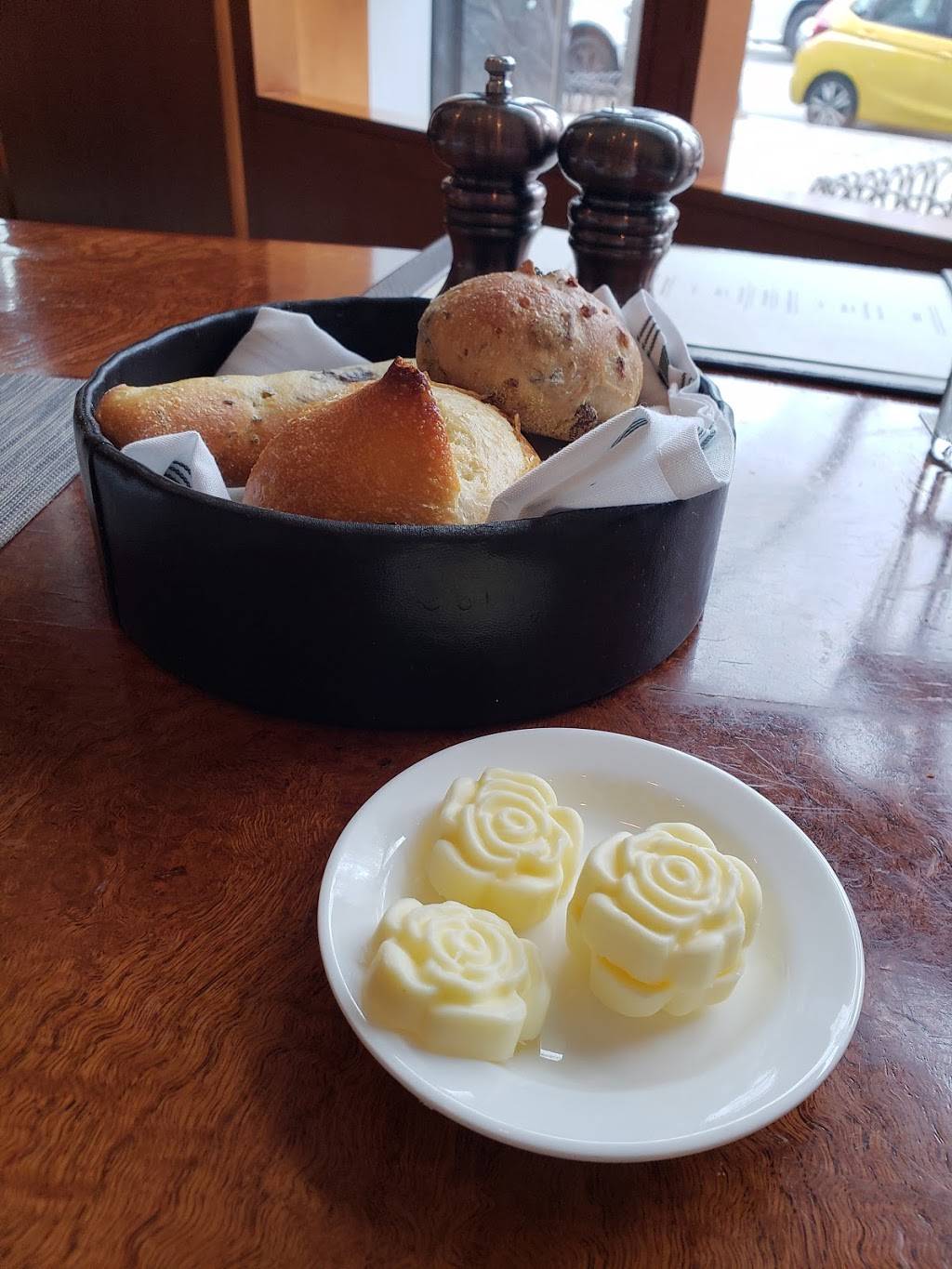 2West | restaurant | 2 West St, New York, NY 10004, USA | 9177902525 OR +1 917-790-2525